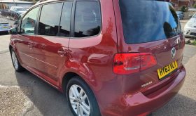 VOLKSWAGEN Touran 2013