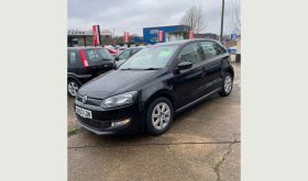 VOLKSWAGEN Polo 2013