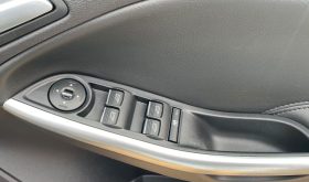Ford Focus 2.0T EcoBoost ST-2