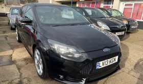 Ford Focus 2.0T EcoBoost ST-2