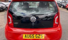 VOLKSWAGEN up! 2015